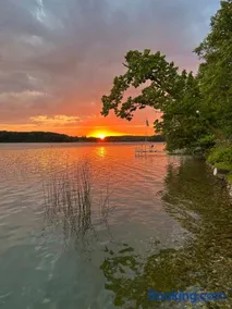 Restful Retreat on the Lake - Natural and Peaceful - Image 1