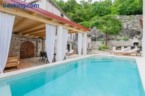 Villa Marisan - Image 1