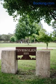 Riverglen Country Escape, Pool & River views - Image 5