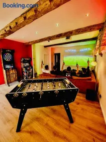 Quartier Général des Gamers Arcade Terrasse - Image 2