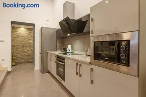 Konporte, Vivienda Turística Renovada con Wifi y Garaje - Image 2