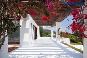Chic and Stylish 6 Bedroom Villa in Ibiza, 1039 - Image 4
