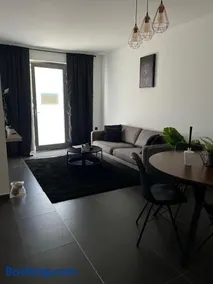 FDS Cosy Apartment - Image 4