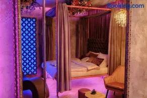 Story Rooms - Image 1