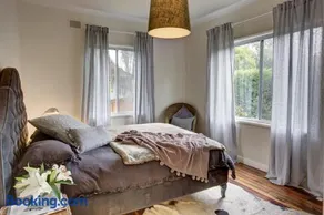 Berrima Cottage, walk to village, open fire - Image 3