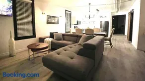 Alma 2 bedroom Sleeps 6 - Image 2