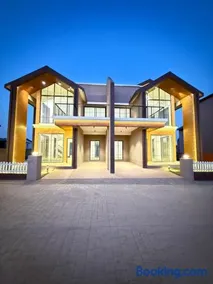 Woods Luxury Villas - Image 4