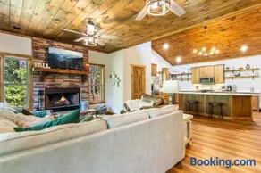 Riverpaw Retreat - Image 1
