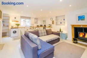 Theberton Cottage - Image 1