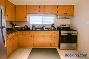 Waterfront River Apartments - Image 3