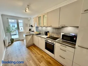 MEL&BENS Modern Oak-Apartments für bis zu 12 Personen - Image 2