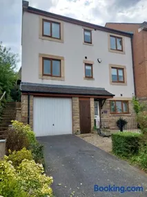 210 Greenlea Court - Image 4