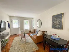 2Bed, 15Bath, Multi-Level Townhouse, Sleeps 6 - Image 1