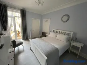 Kates’s Place - Image 4