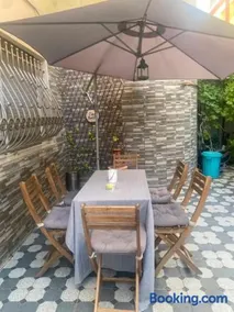 private garden - Image 1