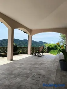Camera privata con terrazza e giardino | Vista sulla città - Image 3