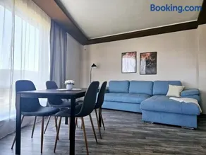 Apartment 22 - Image 3