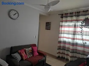 Apartamento inteiro no Bairro Santa Mônica - Image 1