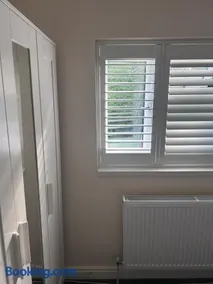 Double Room Private Bathroom Parking South Croydon - Image 5