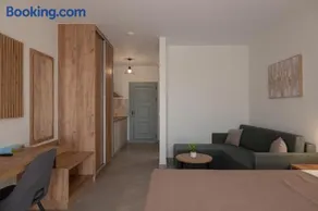 QUERCUS Boutique Living - Image 3