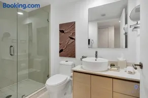 Modern Resort - Apartment with Balcony, Pool and Gym - Image 3
