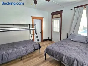 Lonetree Country Corner - Image 1