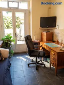 Maison spacieuse à Vic-Fezensac avec jardin - Image 4