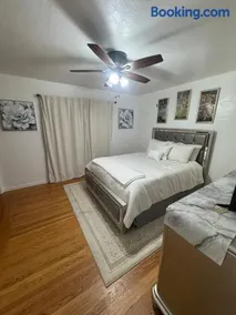 Home by the Bay - 3BD In Quiet Vallejo Neighborhood - Near Napa & SF - Image 2