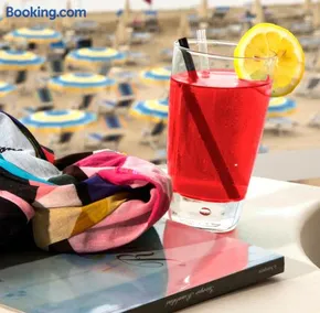 Hotel Ideal - Image 2