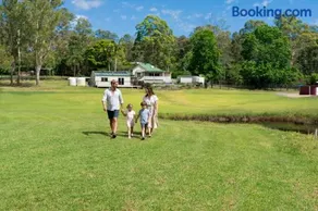 Mandalay Park Farmstay Dooralong Private Farm Holiday Home with Pool Animals - Image 3
