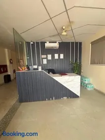Hotel Red Diamond Residency - Image 5