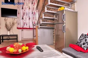 Dorothilux Apartment by Staymood Holidays - Image 2