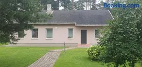 Cozy house with sauna and terrace - Image 1