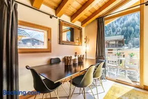 Sapelli apartment Argentière Chamonix - by EMERALD STAY - Image 1
