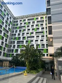 Republic Plaza Airpot Tân Sơn Nhất view sân bay - Image 5