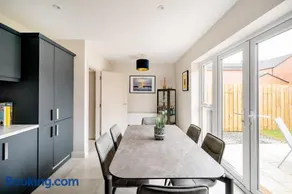Double Room in Luxury High Trees Development - Image 1
