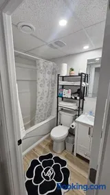 E & T 1 Bedroom Executive Suite - Image 3