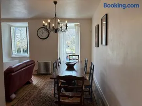 Spacious house in the center of Quillan - Image 4