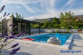 Villa Eleona with private pool and garden - Image 3