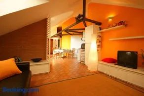 Sinfonia Mimosa central 2-room-flat - Image 4