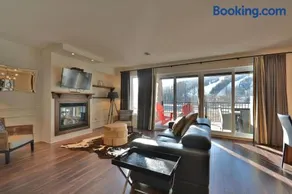 Condo Luxueux au pied du Mont - Image 1