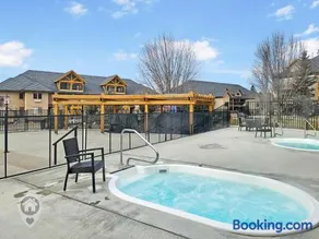 Bighorn Meadows Condos by StayIn - Image 5
