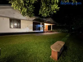 The Green Thumb Farm Stay - Image 2