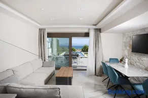 Villa Paradiso - Private Pool, 3 Bdrms, BBQ, Sea View - Image 2