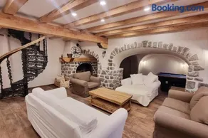 Grande Maison au pied du Col - Image 1