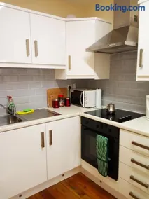 11 Malin Street, Noreens place - Image 3