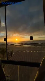 Apartamento Pé na Areia - Ótima Localização - Conforto à beira-mar - Image 3