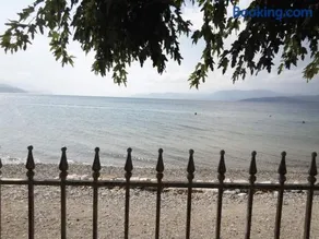 Παραθαλάσσιο διαμέρισμα με κήπο στον Αγιόκαμπο - Image 5