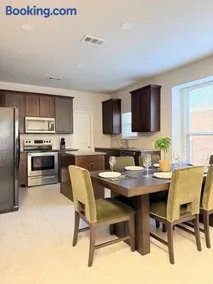 Bright Open Concept 4BR Home with Huge Backyard - Image 2