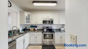 Bethany Bay Condo with Shared Pool High Speed WiFi Bay View & Central AC - Image 5